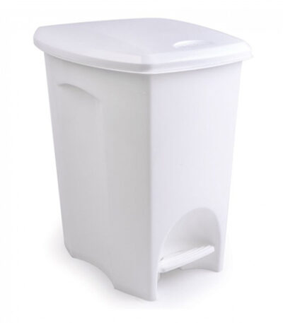 Lixeira com Pedal de Plástico Branca Plasutil 2275 - 50L